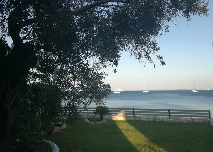 Stami's Seaside Tatil Evi Pyrgi (Corfu)