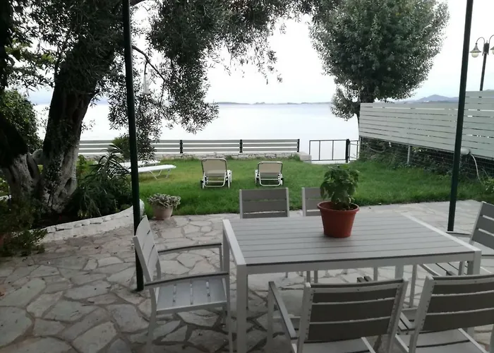 Tatil Evi Stami's Seaside Pyrgi (Corfu)
